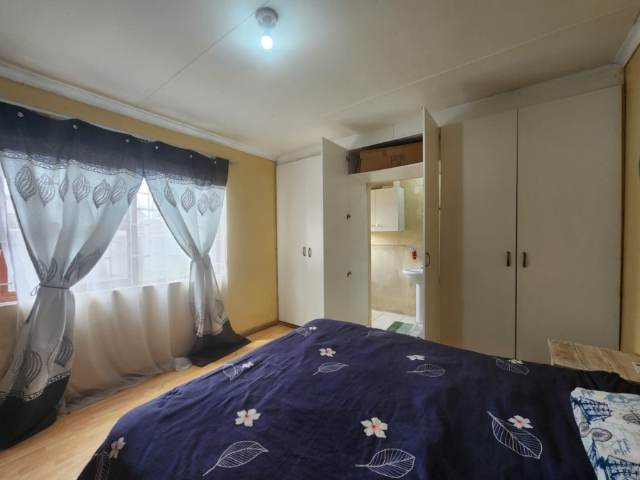 4 Bedroom Property for Sale in Levallia Western Cape